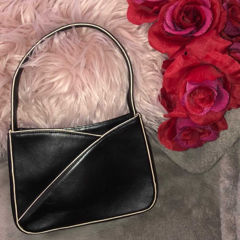 🖤Kenneth Cole Mini Handbag